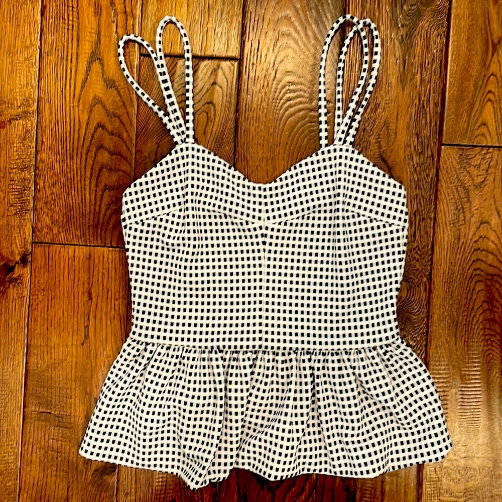 Chelsea28 peplum tank size XS
